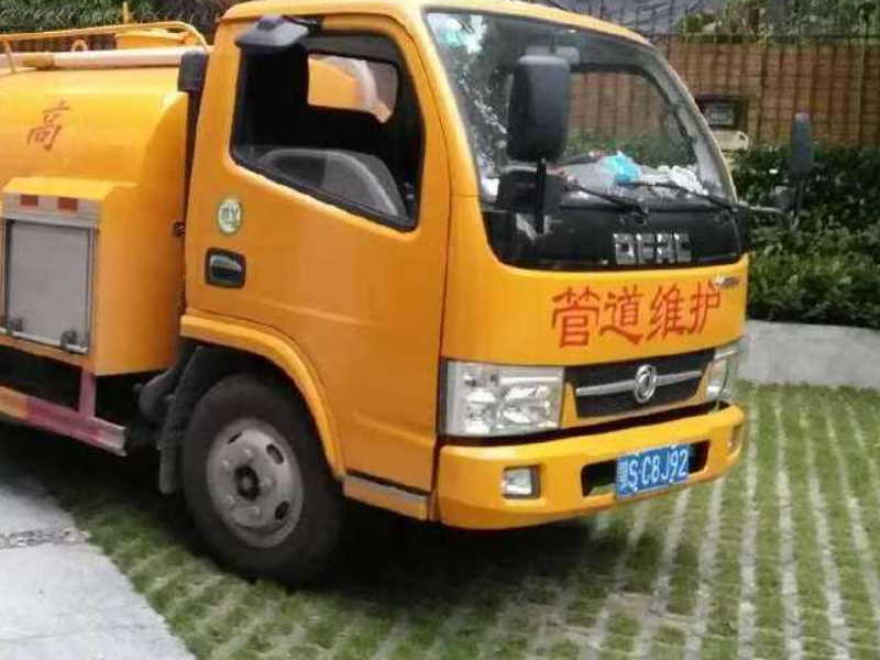 于洪抽化粪池 化粪池清理 隔油池清掏抽粪 管道清洗